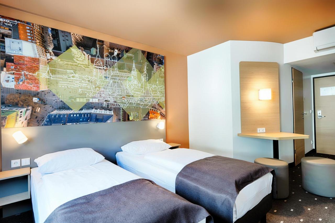 B&B Hotel Muenchen-Hbf Bagian luar foto